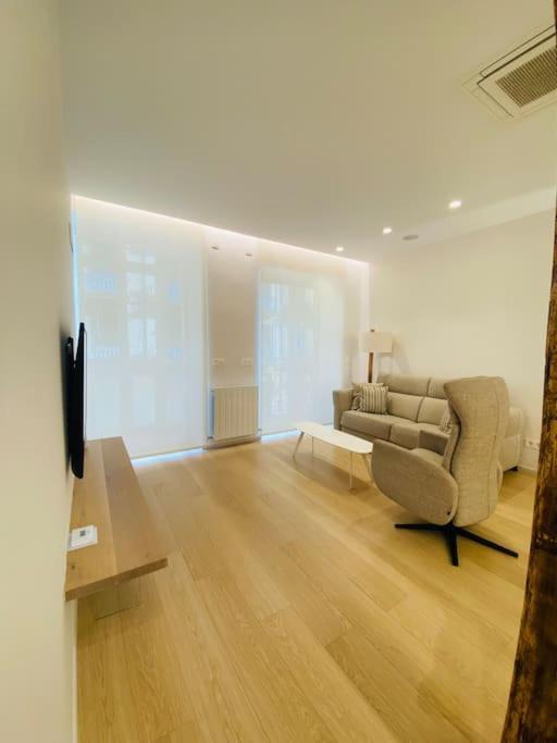 Atseden Apartment Aire Condicionado - Opcion A Parking - 산세바스티안 외부 사진